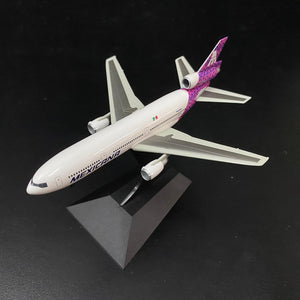 1/400 DC-10-15 Mexicana (Purple)