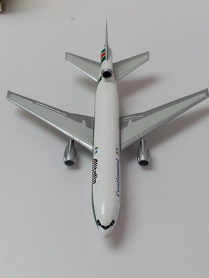 1/400 DC-10-30 Continental Airlines / Alitalia ("Dual Face" Special Version)