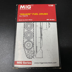 1/35 "Square" Fuel Drums for T34/76