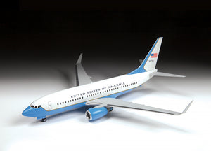 1/144 Airliner Boeing 737-700/C-40B